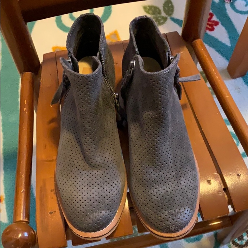 Dolce Vita Sutton Boots - Picture 2 of 3